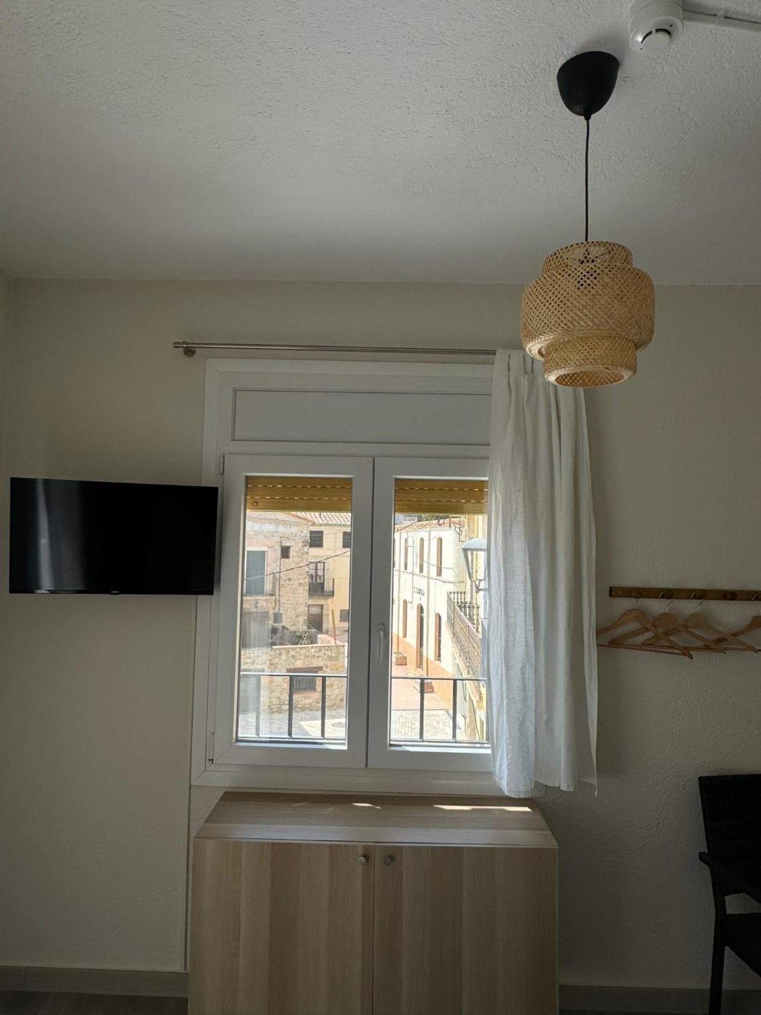 Hostal Restaurant Casa Comaulis La Vajol المظهر الخارجي الصورة